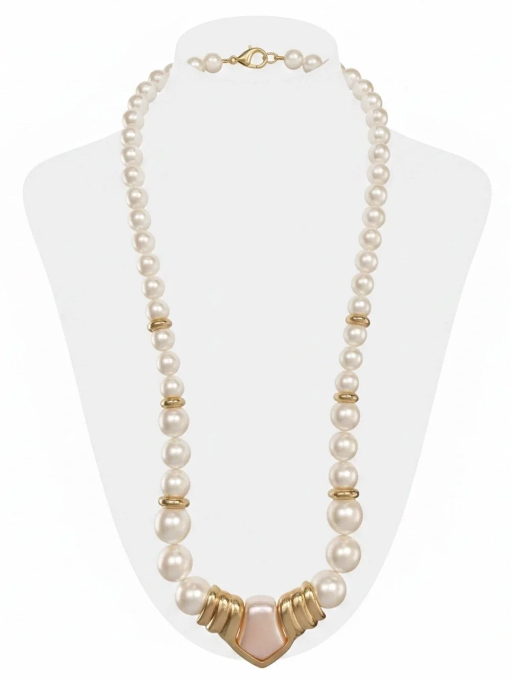 Vintage 1980s Napier Faux Pearl Chevron Shield Choker Necklace 16